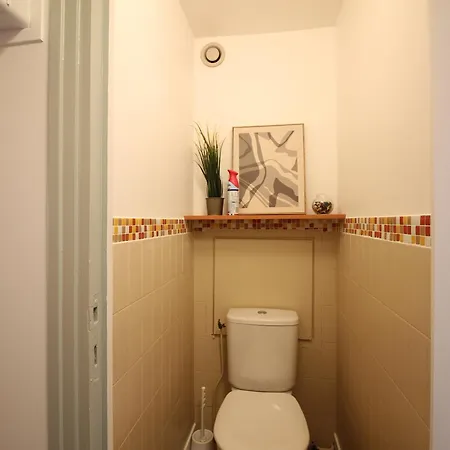 아파트 Bel T2 Avec Balcon Et Parking Au - Fr-1-608-271